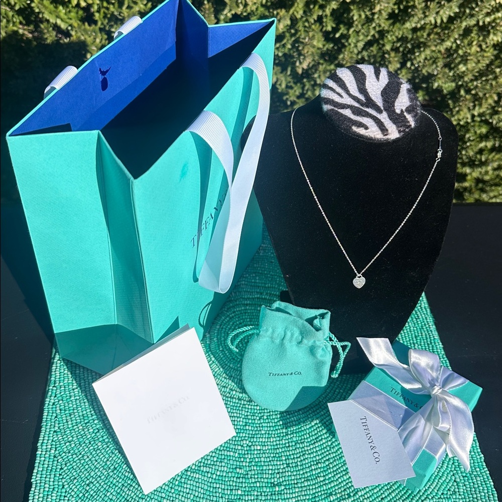 Tiffany & Co. ReturnToTiffanySilverNecklace w/Diamond-used-originally packed